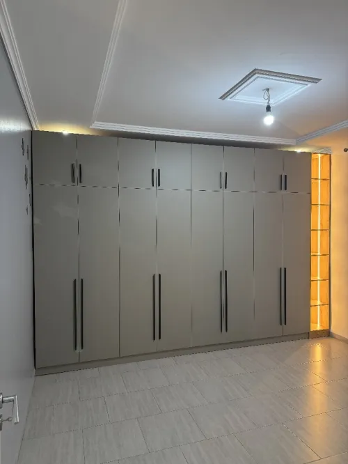 Dressing armoire placard moderne sur mesure خزانات ملابس