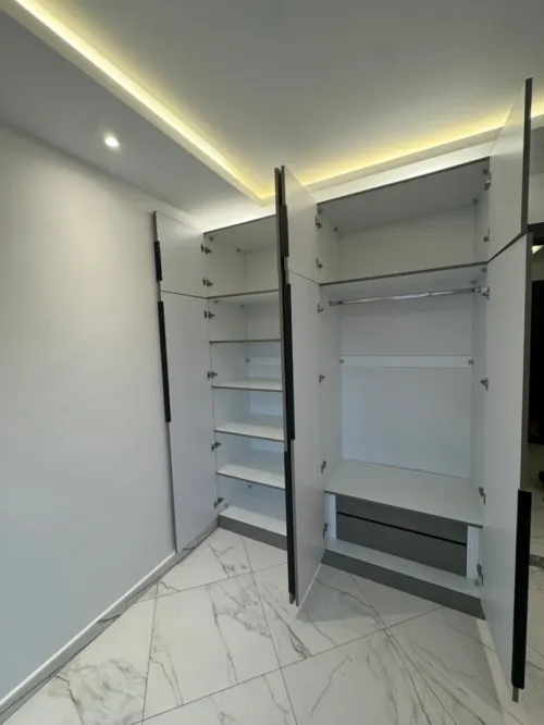 Dressing placard sur mesure moderne mdf high gloss خزانة ملابس