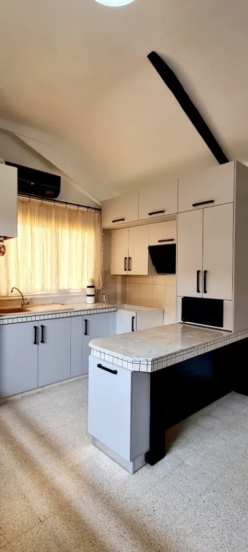 cuisine équipée moderne et sur mesure HIGH GLOSS 