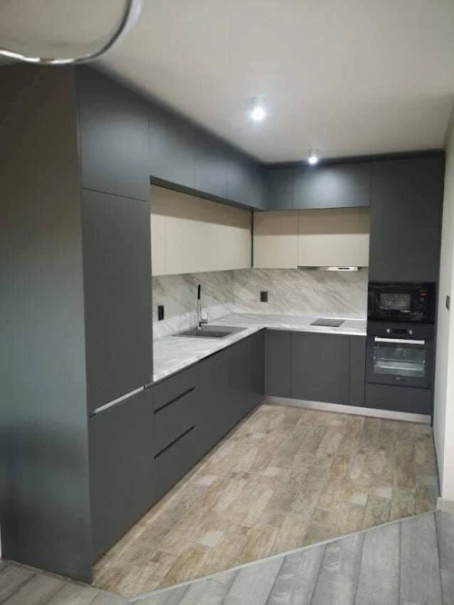 cuisine équipée moderne et sur mesure HIGH GLOSS
