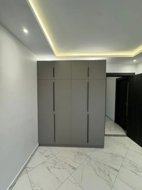 Dressing placard sur mesure moderne mdf high gloss خزانة ملابس