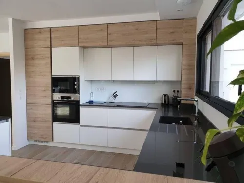 cuisine équipée moderne et sur mesure HIGH GLOSS
