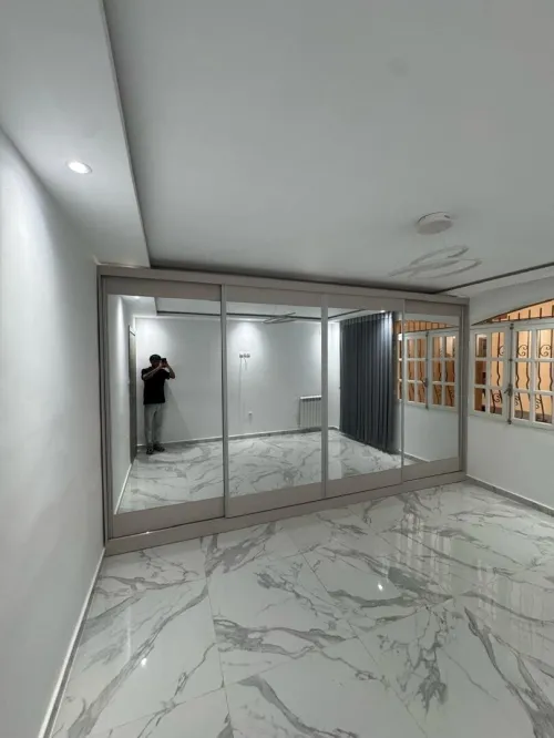 Dressing armoire placard moderne sur mesure خزانات ملابس