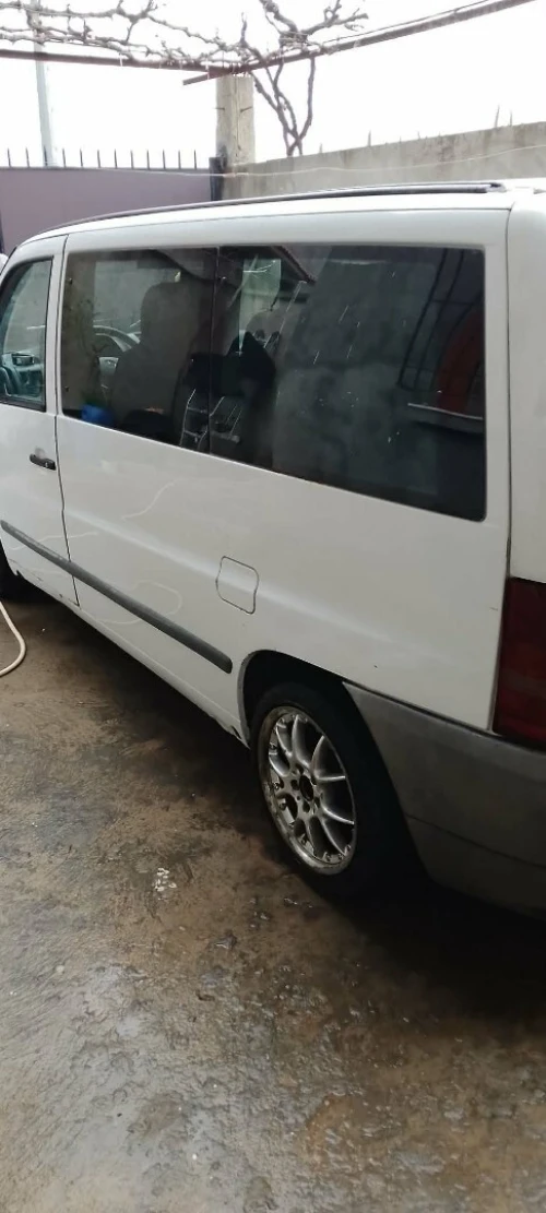 Mercedes vito 2000 vitré 09 places