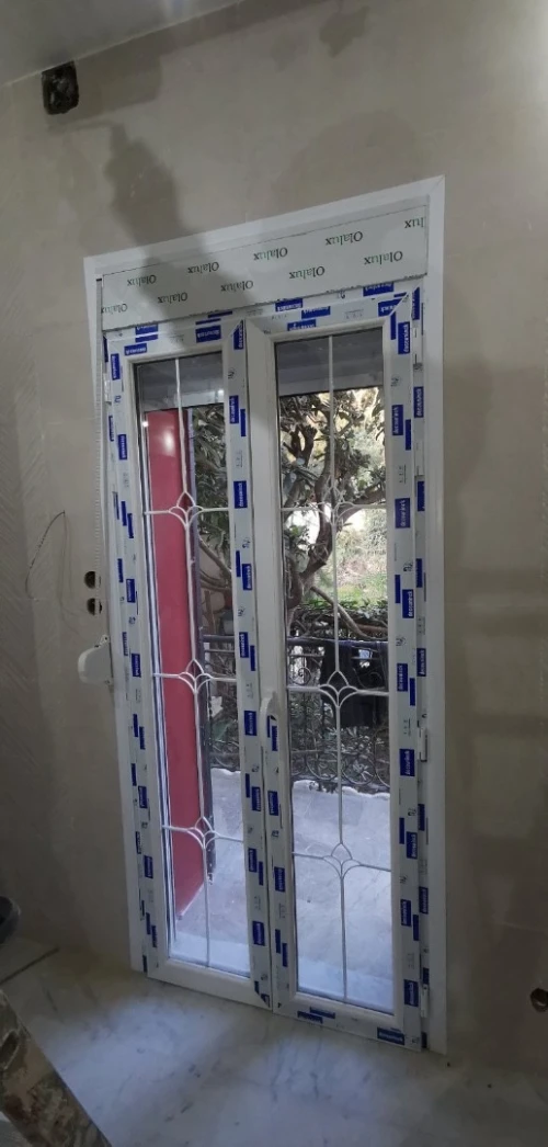 Fenêtre en pvc et aluminium 