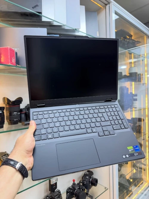 {VENDU}Lenovo LEGION 5 15IRX10 17-13HX RTX5070e: Disponible NEUF Chez Morsi store dz