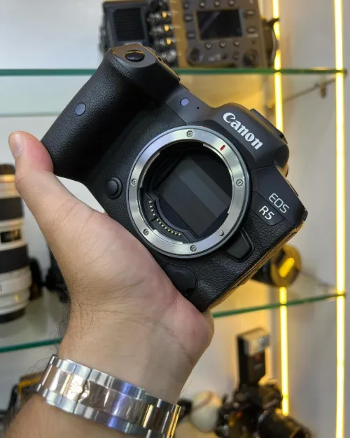 Canon EOS R5 