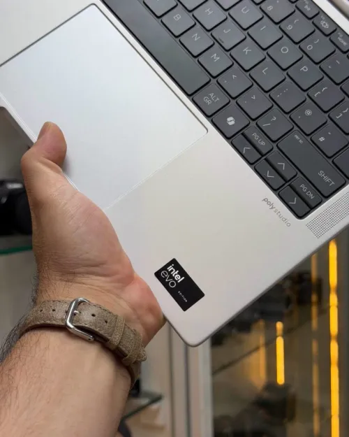 HP EliteBook 1040 G11 - Ultra 7  Disponible chez Morsi store dz