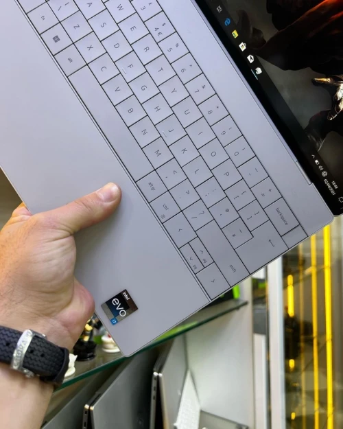 Vendu Dell XPS 13 Plus i7-12eme P 16/512GB, Intel Iris Xe graphics