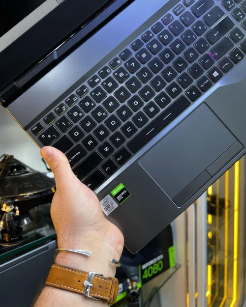 Vendu Msi GP65 Léopard i7-10eme 16GB/512GB, Carte Graphique Nvidia GTX1660Ti 6GB.
