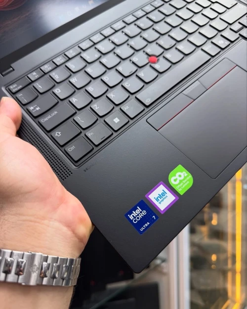 ThinkPad T14 Gen5 ULTRA-7 16GB/512GB Disponible Chez Morsi store dz 