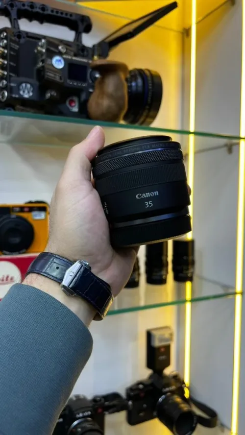 Objectif Canon RF 35mm f/1.8 MACRO STM  X  
