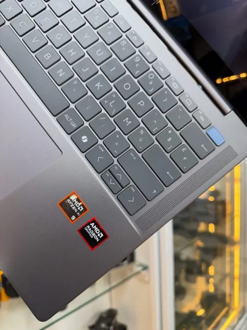 {VENDU}HP OmniBook ULTRA LAPTOP 14 RYZEN Ai 9  Disponible Chez Morsi store dz