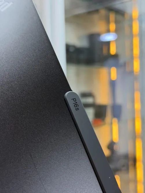 Lenovo ThinkPad P16s Gen 3 - Ultra 7 / RTX Disponible chez Morsi store dz