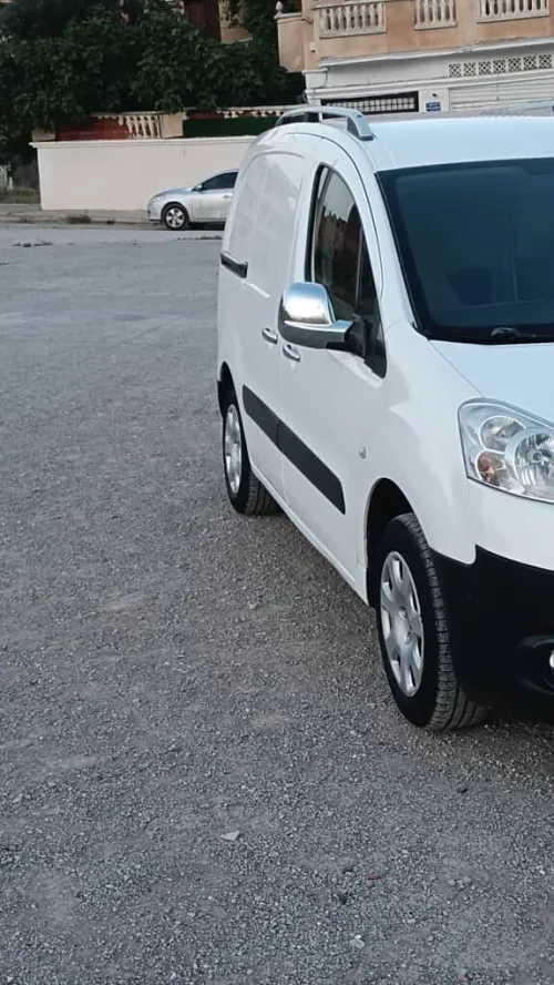 Peugeot Partner 2014 B9