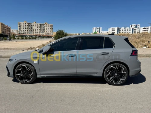 Volkswagen Golf 8 2025 R-Line