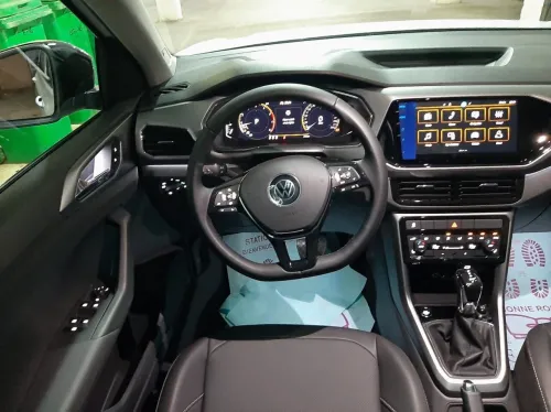 Volkswagen T-Cross 2025 R-line