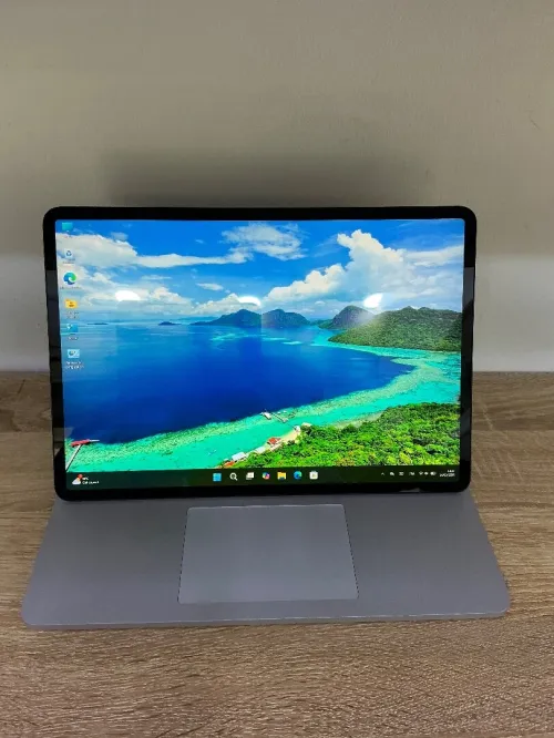 Microsoft Surface Laptop Studio i7-11eme 32GB/1TB, Carte Graphique Nvidia RTX3050Ti