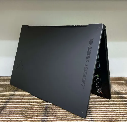 ASUS TUF A17 Gaming RYZEN 7 7435HS RTX 4050 6GB 16GB 512GB 144Hz