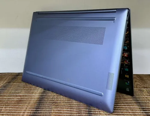 HP Pavilion 16 Tactile Ryzen 5 8540U /Radeon 740M 8Gb 512Gb