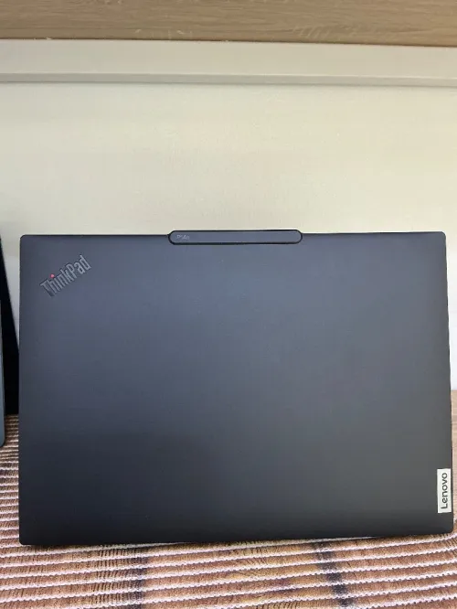 Lenovo THINKPAD P14S GEN 5 RYZEN 7 PRO 8840 HS 64GB 1TB  AMD RADEON 780M (4GB)