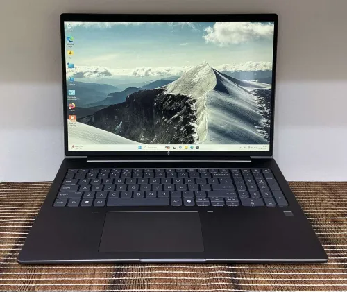 HP ZBook Power G11A  Workstation Ryzen7 PRO 8845HS RTX2000A 8GB 32GB 1TB 16 TACTILE