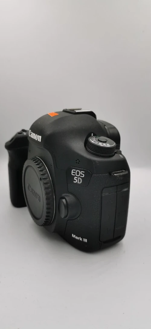 Canon 5D mark iii (8k et 22k clic) état neuf