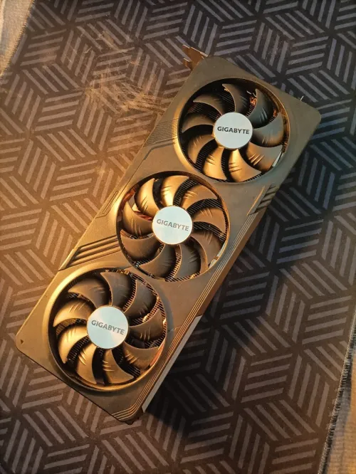 Rx 7700xt 12 gbvram