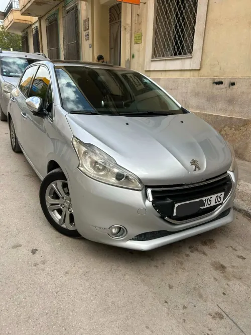 Peugeot 208 2015 Allure