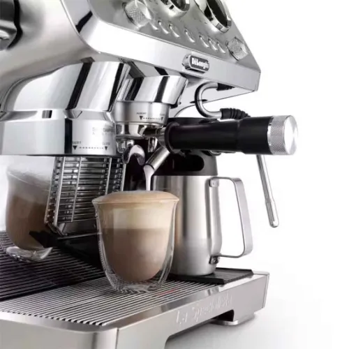 DELONGHI Specialista Maestro EC9865.M - machine a café broyeur barista - boisson froides - 19 bars - 1450 Watts - grains 250 g -Buse vapeur -  Ecran digital- 8 recettes