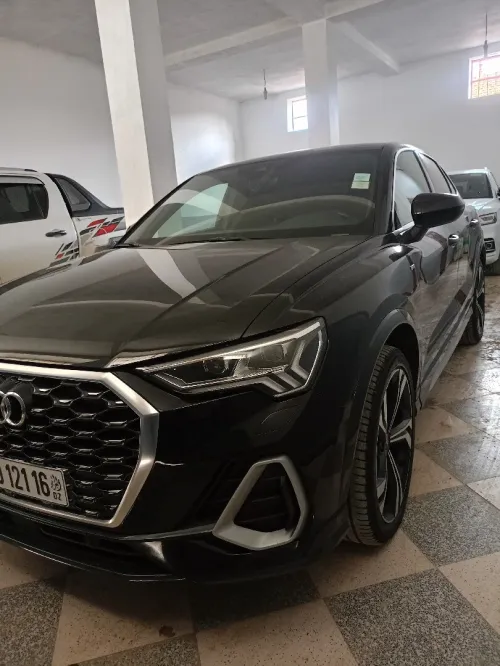 Audi Q3 2021 S Line compétition