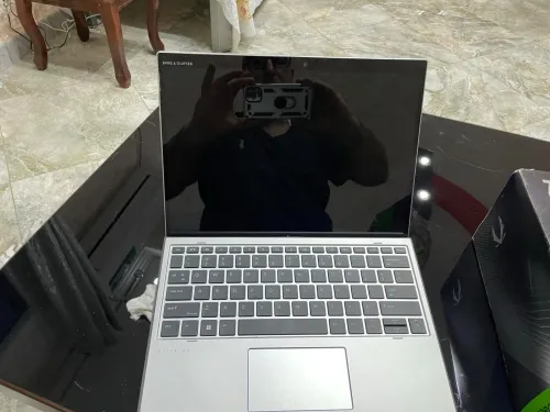 HP Elite x2 G8