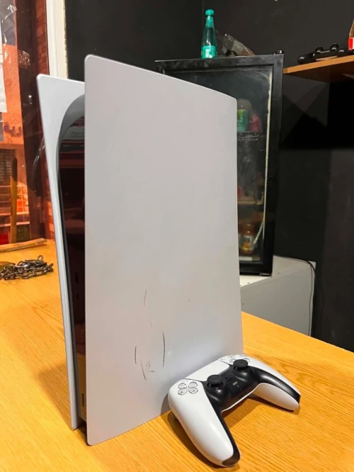 PLAY STATION 5