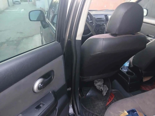 Nissan Tida 2011 