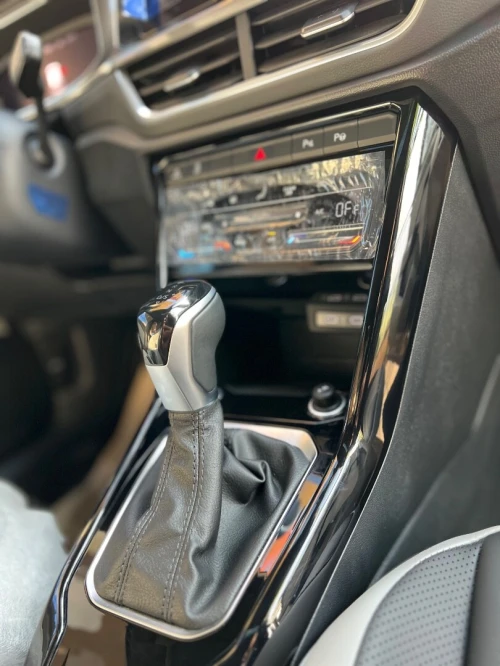 Volkswagen T-Roc 2025 Black black