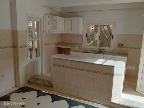 Location Appartement Niveau de villa F5 Alger Bouzareah
