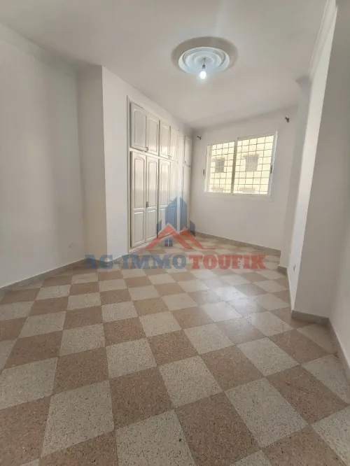 Location Appartement Niveau de villa F3 Alger Cheraga