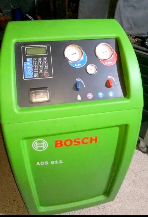 Station de climatisation Bosch ACS 611 Legé lourd
