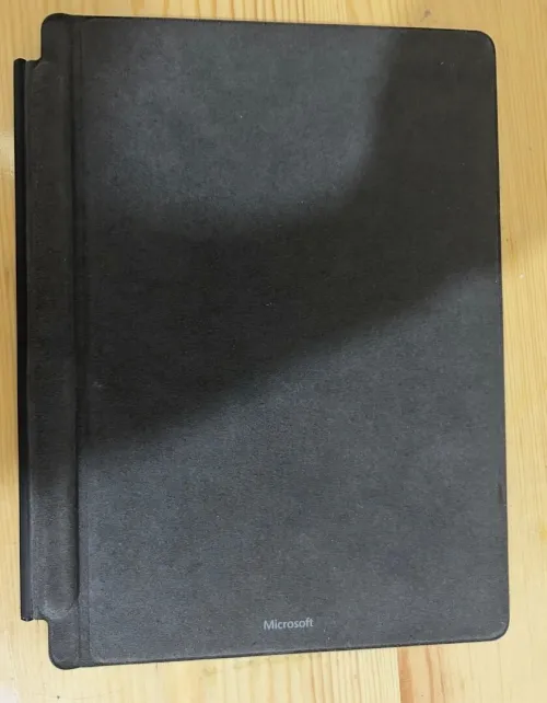 LAPTOP SURFACE 10 pro