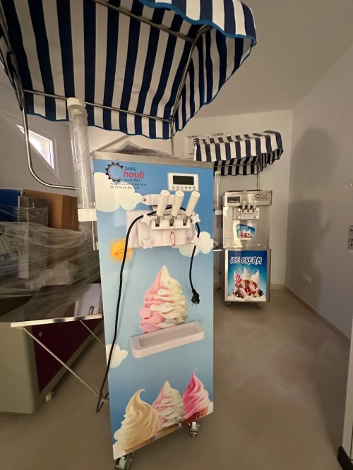 Ice cream machine