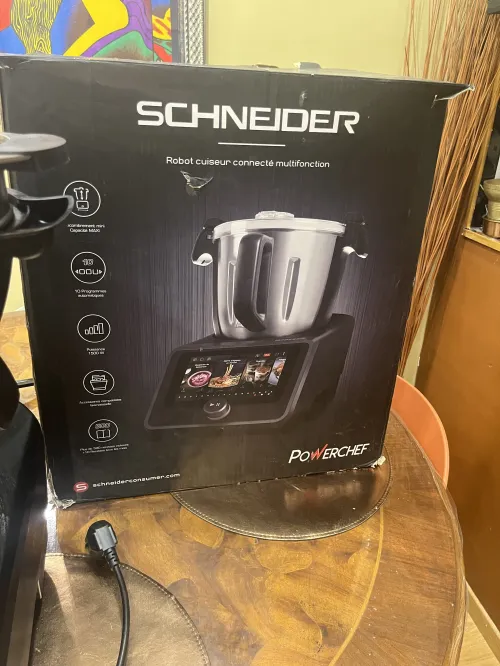 Robot intelligent  de cuisine