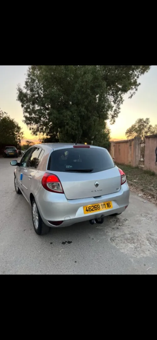 Renault Clio 3 2011 Night and Day