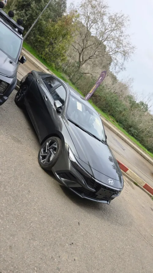 Hyundai Elantra 2025 premium