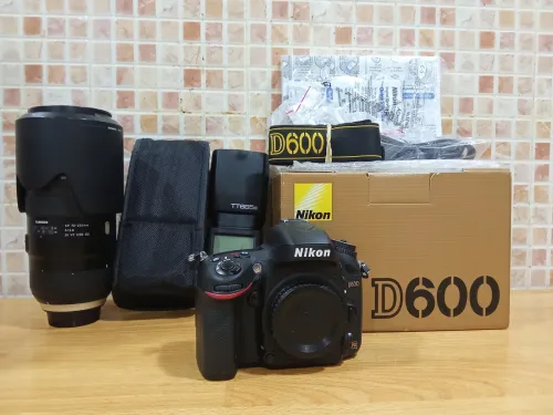 Matériel de photographie-Nikon d600 7k-objectif tamron sp 70-200 f2.8 di vc usd g2 -Flash tt 685n