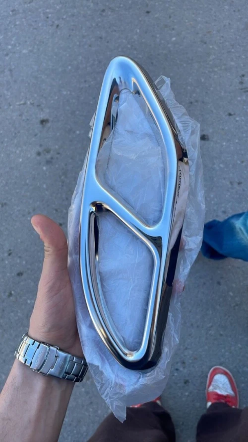 Cache échappement mercedes