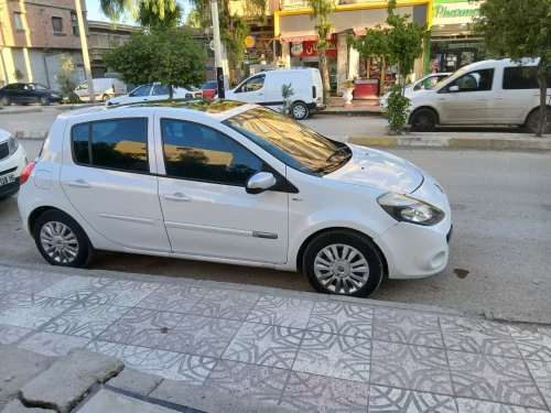 Renault Clio 3 2012 Night and Day