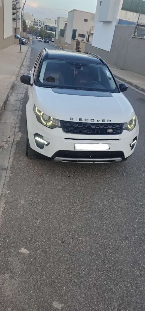Land Rover Discovrey 2016 