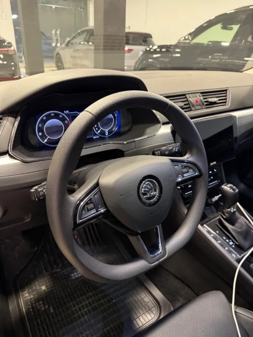 Skoda Superbe 2025 Luxury