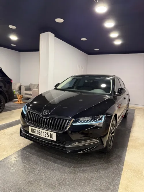 Skoda Superbe 2025 Luxury