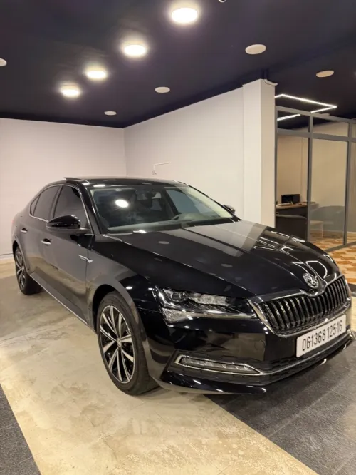 Skoda Superbe 2025 Luxury